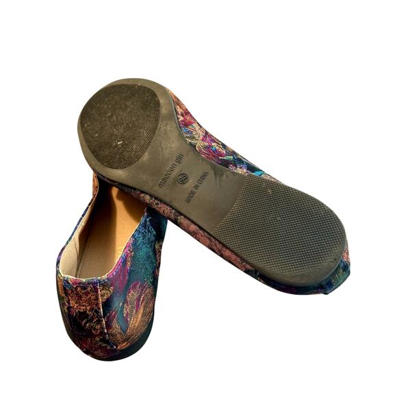 Madden girl hello floral tapestry  women’s size 9.5 flats - Picture 4 of 5